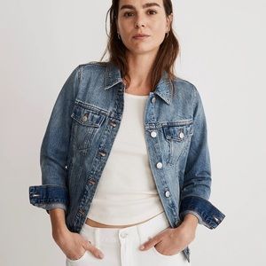 The Jean Jacket in Medford Wash in size medium